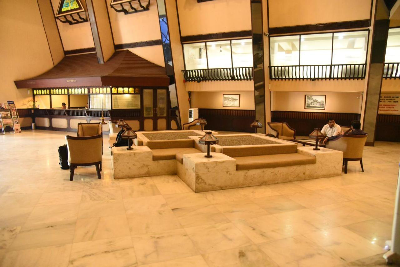 Manuelsons Malabar Palace Kozhikode Εξωτερικό φωτογραφία