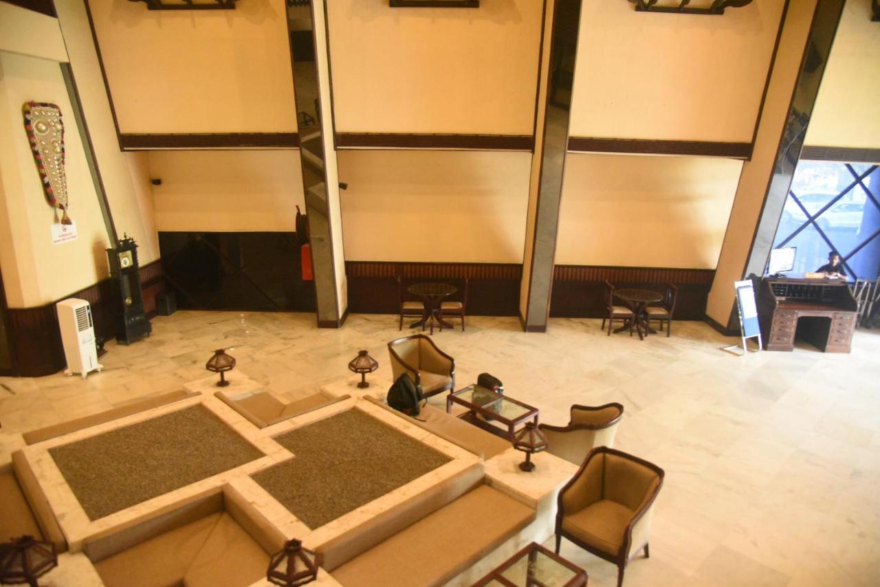 Manuelsons Malabar Palace Kozhikode Εξωτερικό φωτογραφία