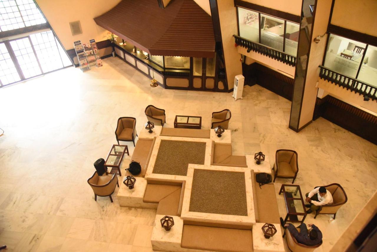 Manuelsons Malabar Palace Kozhikode Εξωτερικό φωτογραφία