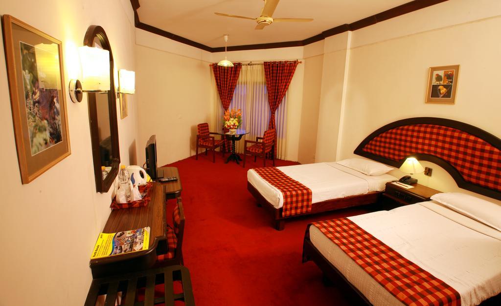 Manuelsons Malabar Palace Kozhikode Εξωτερικό φωτογραφία