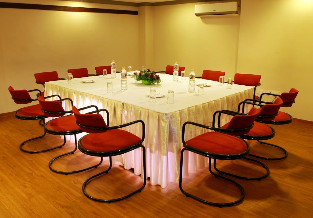 Manuelsons Malabar Palace Kozhikode Εξωτερικό φωτογραφία