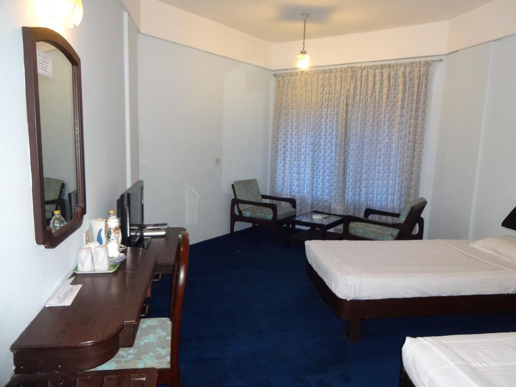 Manuelsons Malabar Palace Kozhikode Εξωτερικό φωτογραφία
