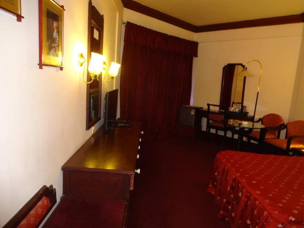 Manuelsons Malabar Palace Kozhikode Εξωτερικό φωτογραφία